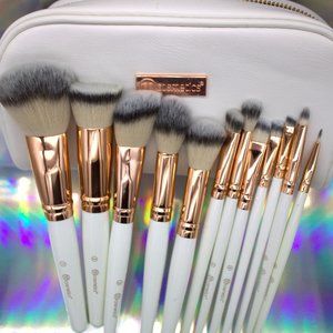 BH Cosmetics Signature Rose Gold Brush with Bag